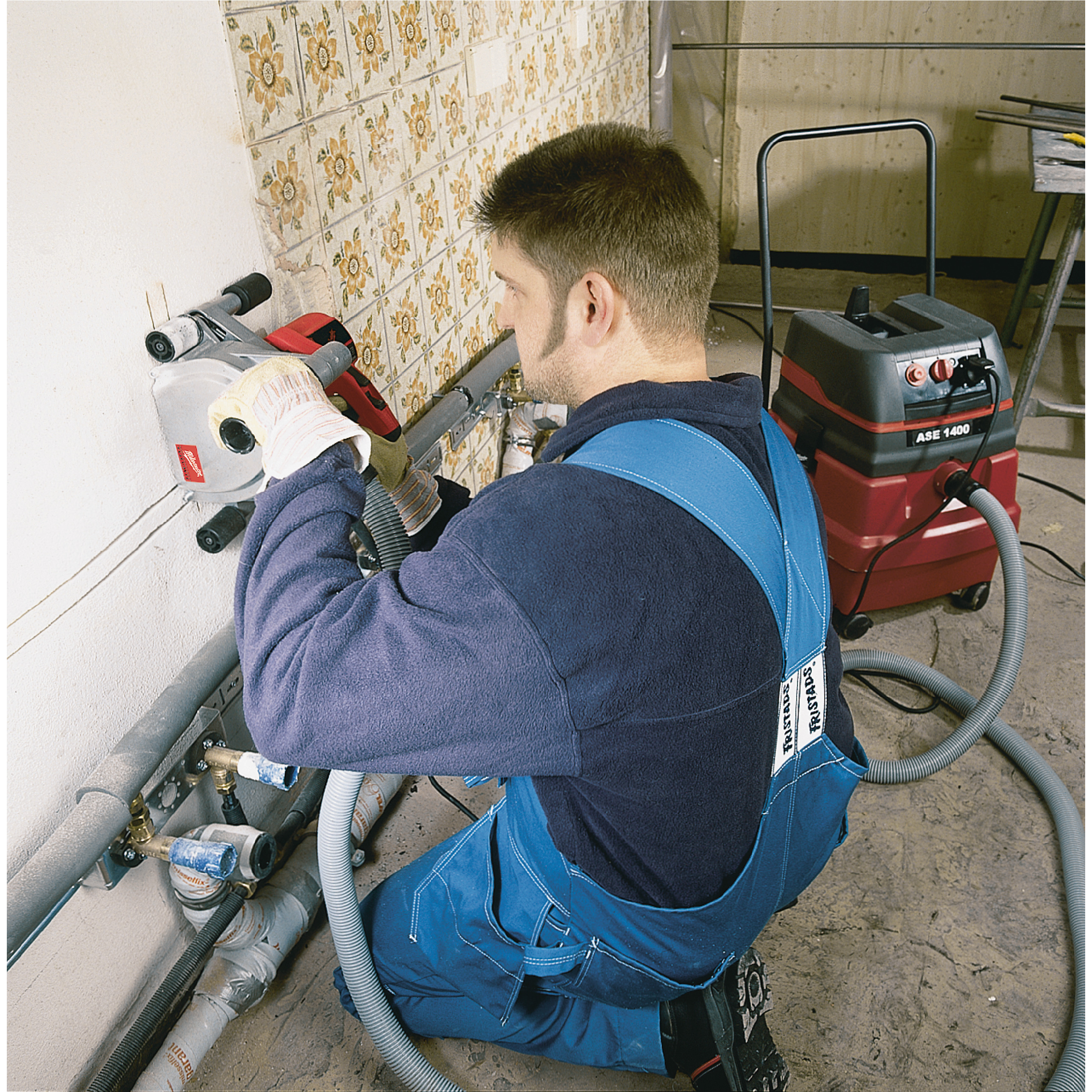 103895_Milwaukee_sleuvenfrees_150mm_1900W_WCS_45_2_p5