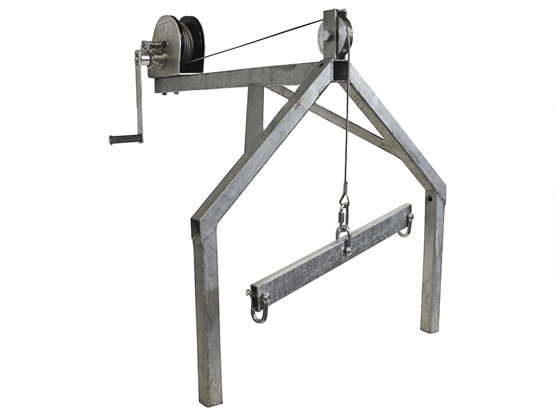 Handlier met frame en 20m staalkabel tbv stortkoker 