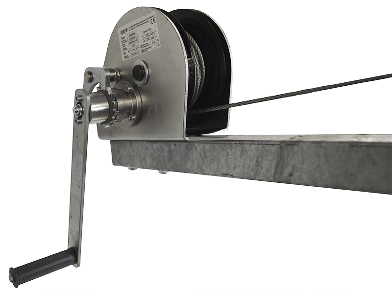 107822_Handlier_met_frame_en_20m_staalkabel_tbv_stortkoker_p2