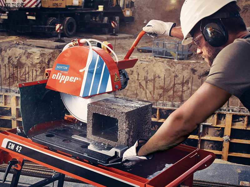 126289_Steenzaagmachine_Norton_Clipper_CM_42_blad_ACTIE_p4