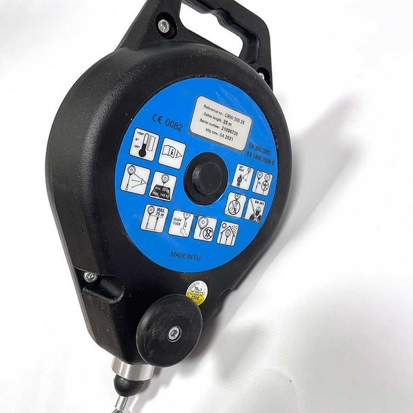 127276_Valstopapparaat_met_geA_ntegreerde_reddingslier_CRW300_25_meter_p2