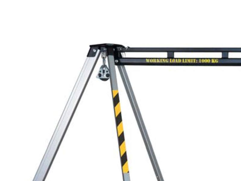 127310_Driepoot_voor_2_personen_of_1000kg___TM12_p5