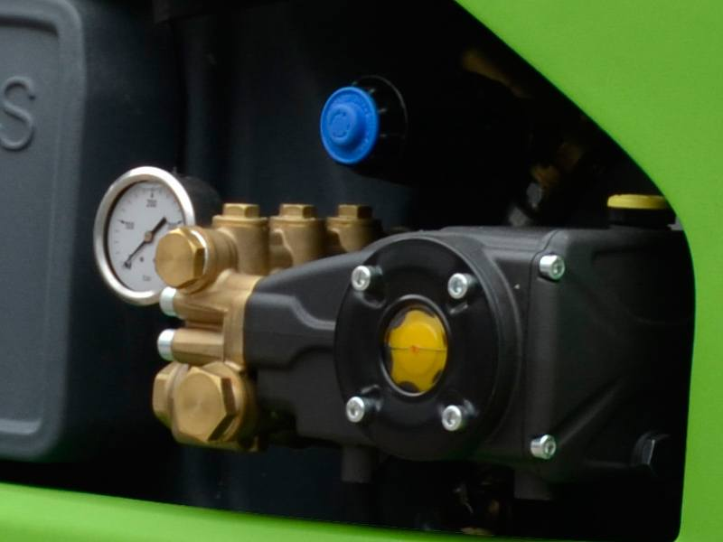 127700_Hogedrukreiniger_DiBO_IBH_S_13010_warmwater_230V_p2