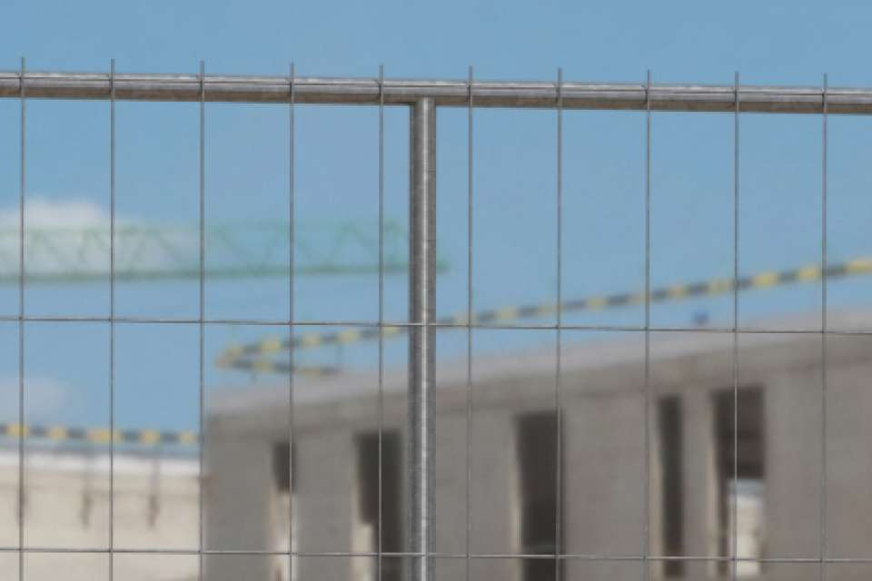 128342_Bouwhek_Heras_M400_met_hoekversterking_en_middenbuis_p4