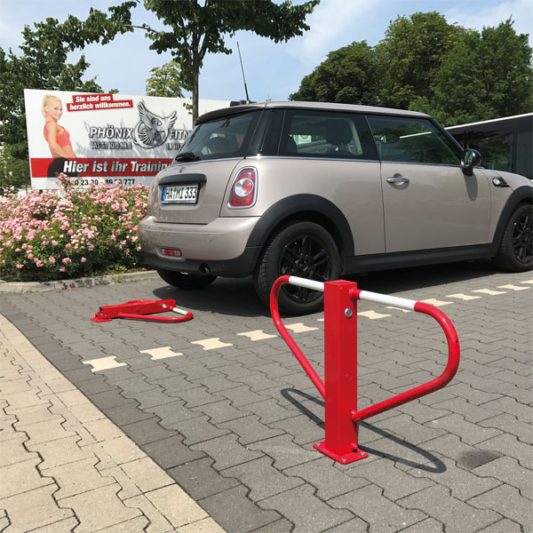 129559_Parkeerbeugel_klapbaar_rood_met_grondanker_en_driehoekslot_p2