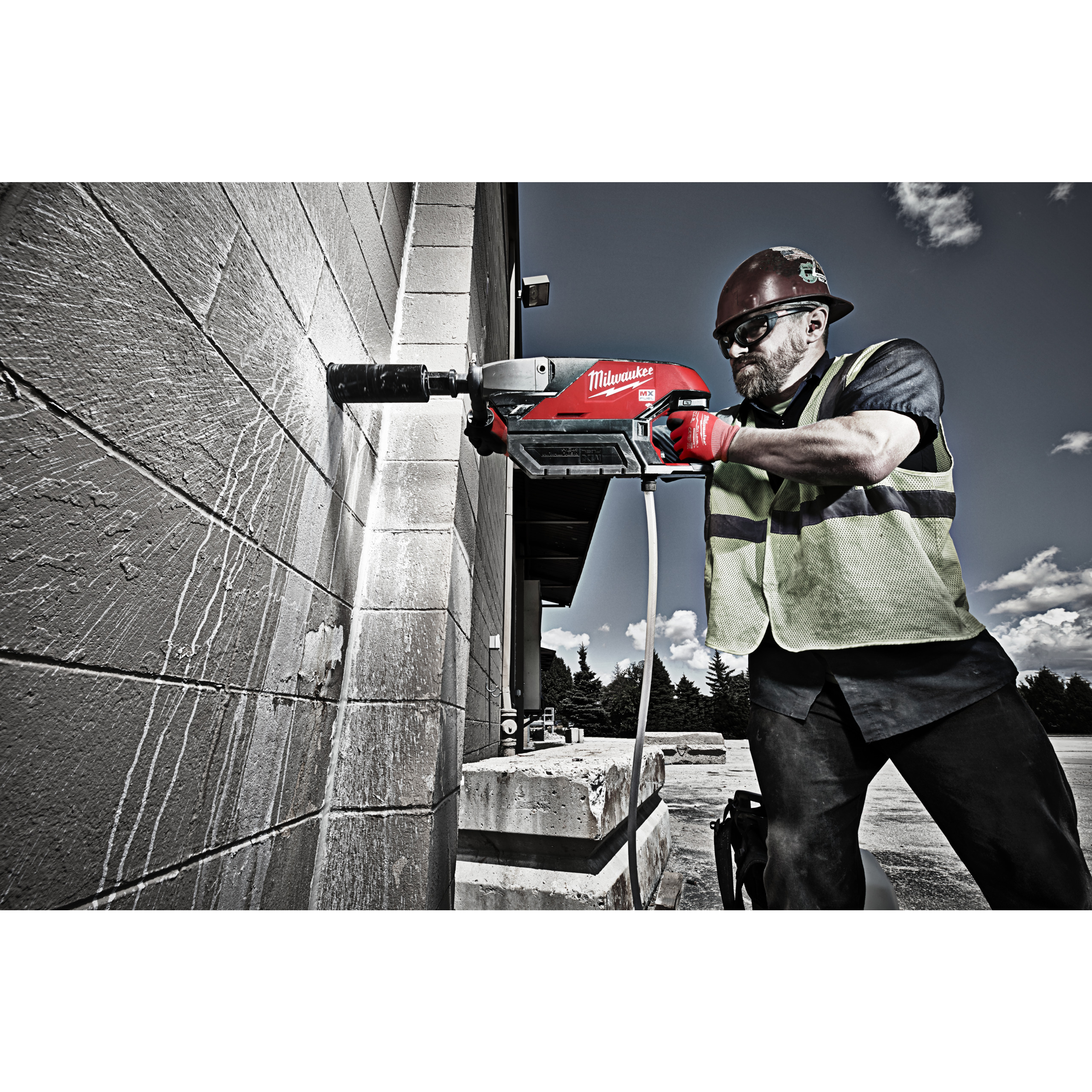 129896_Milwaukee_MX_FUEL_diamantboormachine_150mm_2x_3_0Ah_MXF_DCD150_302C_p4