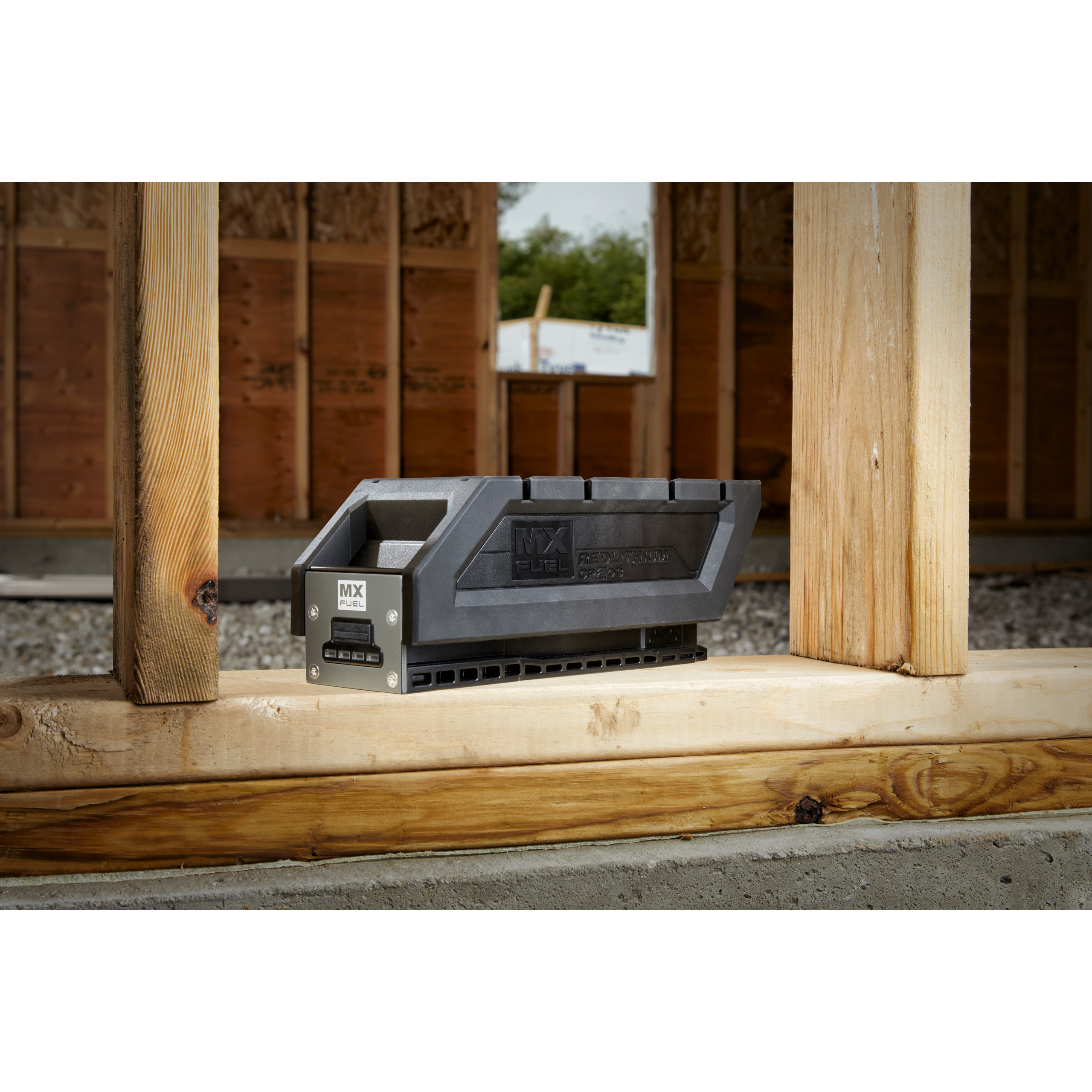 129900_Milwaukee_MX_FUEL_accu_3Ah_MXF_CP_203_p3