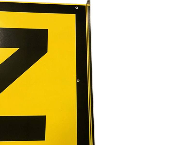 130340_Zinkerportaal_vlak_30_x_30_cm_geel_vol_lak_p3