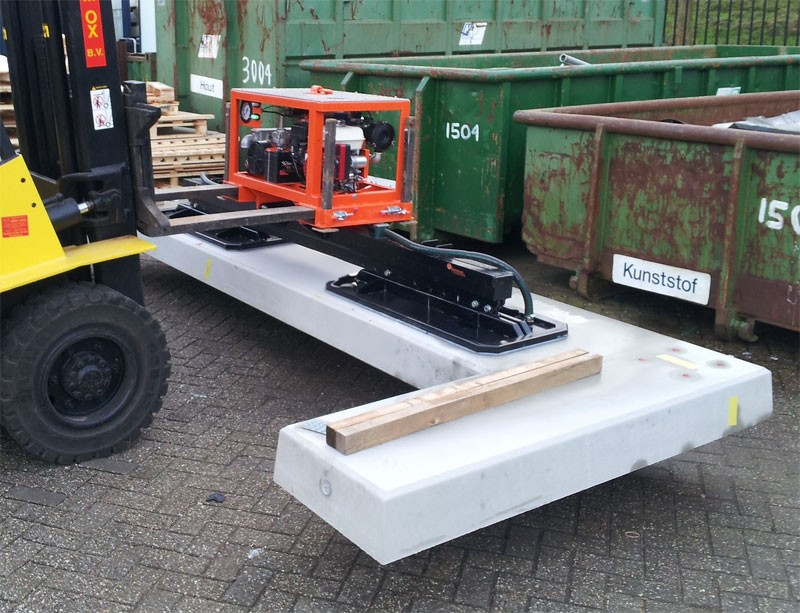 130486_VacuA14m_hijsunit_Hamevac_VHU_3000_DER_Radiobediend_p5