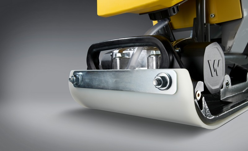 131103_Trilplaat_op_accu_Wacker_APS_1340_we_met_watertank_p12