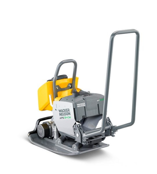 131103_Trilplaat_op_accu_Wacker_APS_1340_we_met_watertank_p4