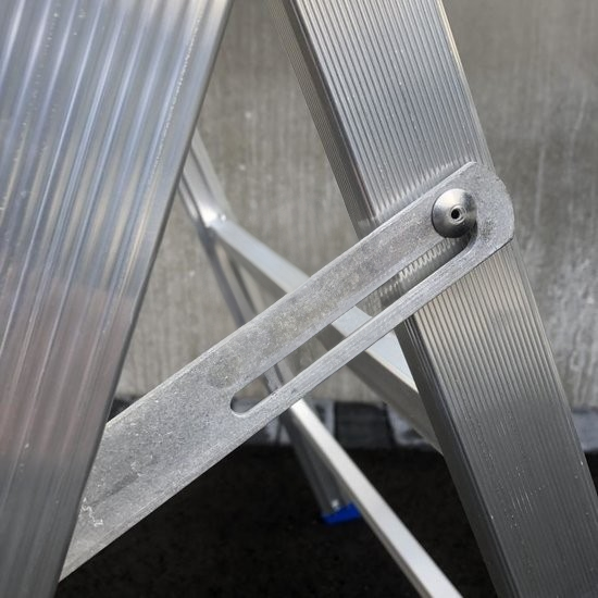 131539_Schraag_aluminium_83_cm_max_500kg_Solide_p2