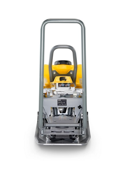 131565_Trilplaat_op_accu_Wacker_APS_2050_we_met_watertank_p10