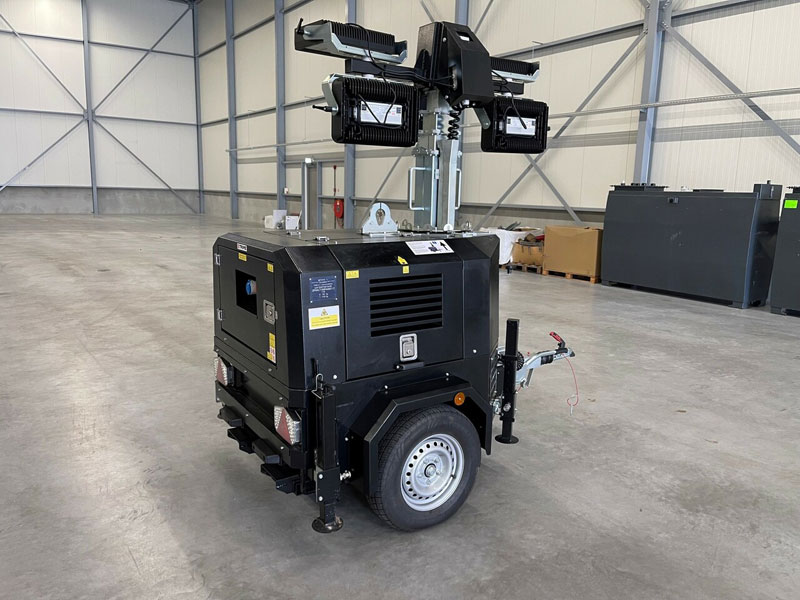 131653_Lichtmast_X_Smart_4_x_320_Watt_LED_p1