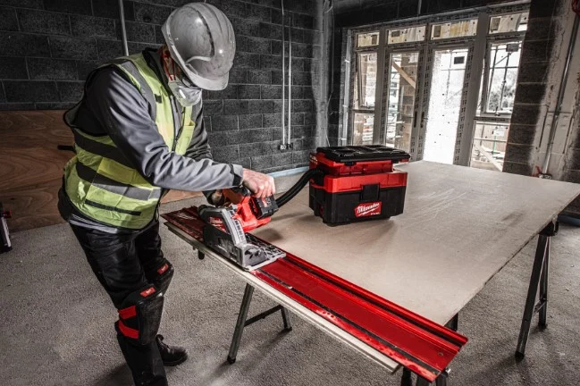 132210_Milwaukee_geleiderail_GR_1400_1_4m_aluminium_p2