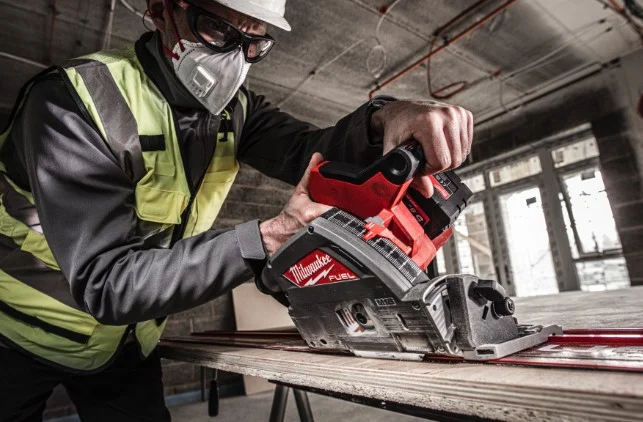 132210_Milwaukee_geleiderail_GR_1400_1_4m_aluminium_p3