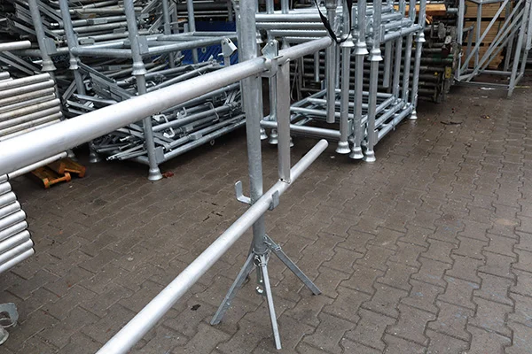 132217_Leuningstaander_breedplaatvloer_met_adapter_voor_dubbele_leuning_p4