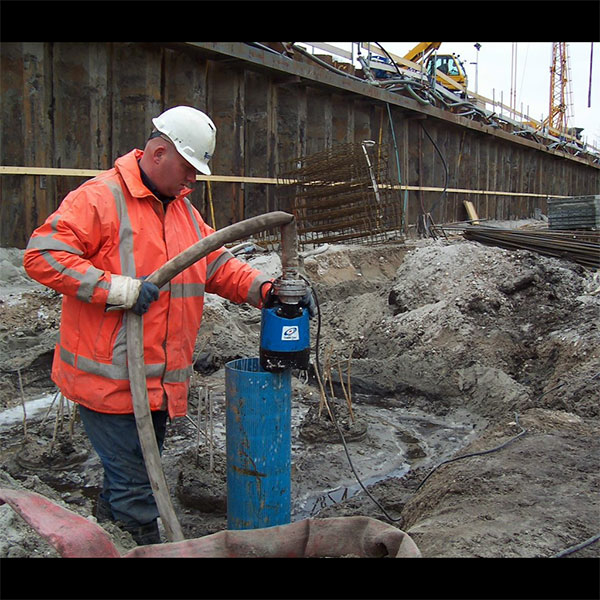 132905_Tsurumi_dompelpomp_LB_480A_met_sensor_p1