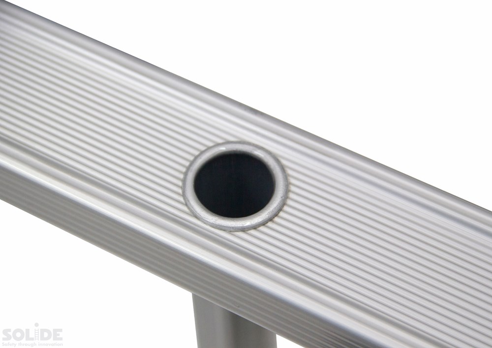 133784_Solide_ladder_enkel_9_sporten_met_uitgebogen_bomen_p2