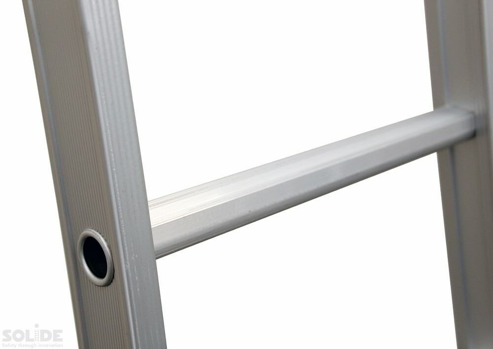 133784_Solide_ladder_enkel_9_sporten_met_uitgebogen_bomen_p4