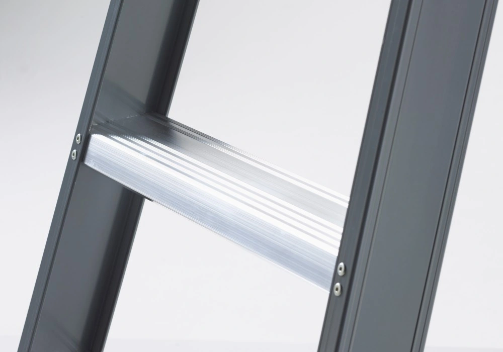 133809_Altrex_Falco_bordestrap_7_treden_FEO_7_p4