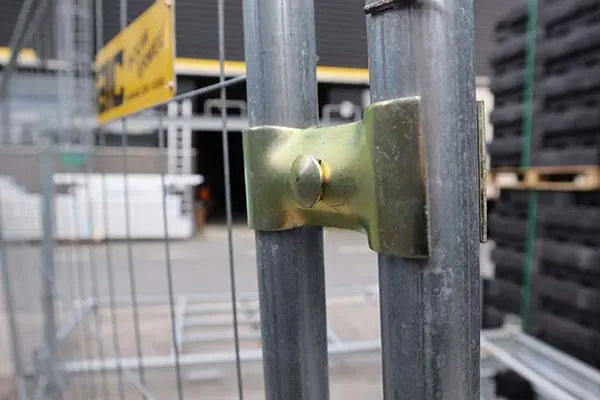 134359_Bouwhek_klem_met_bout_en_moer_60_42mm_p2