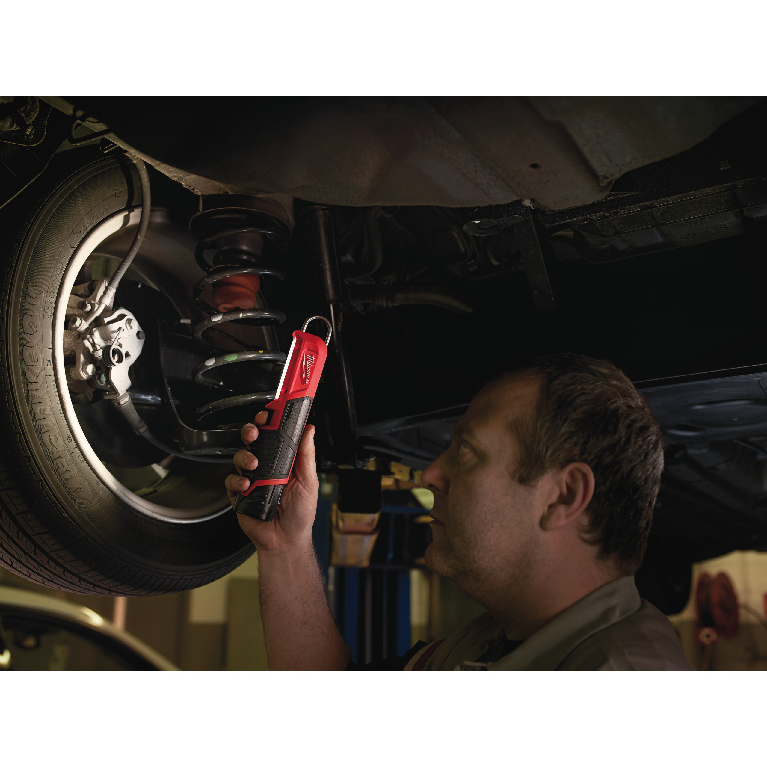 136441_Milwaukee_12V_LED_handlamp_220lm_staafmodel_M12_SL_0_p3