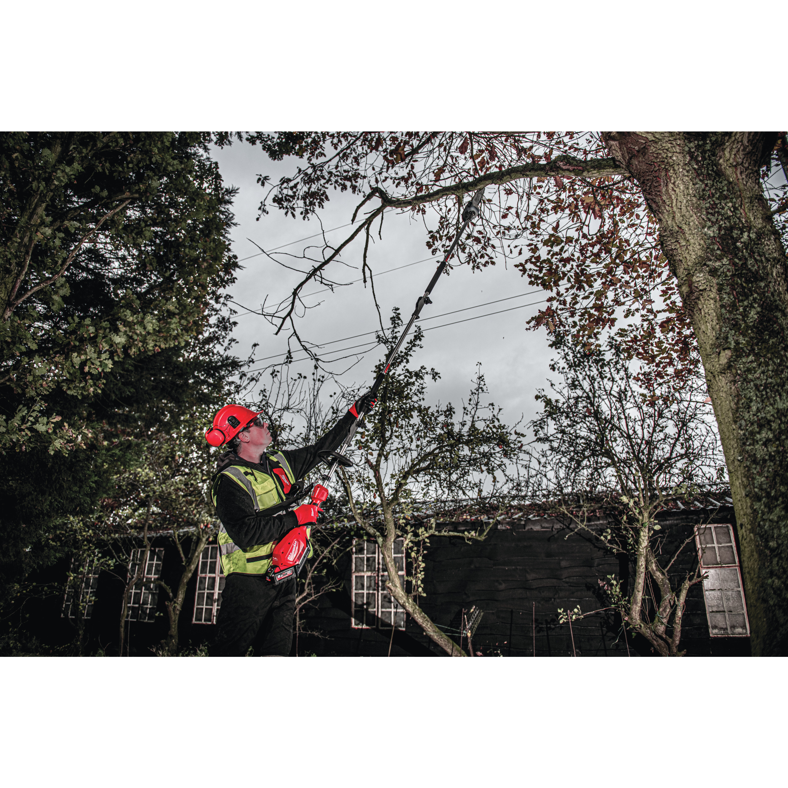 136531_Milwaukee_18V_outdoor_power_head_kettingzaag_25_4cm_M18_FOPH_CSA_p4