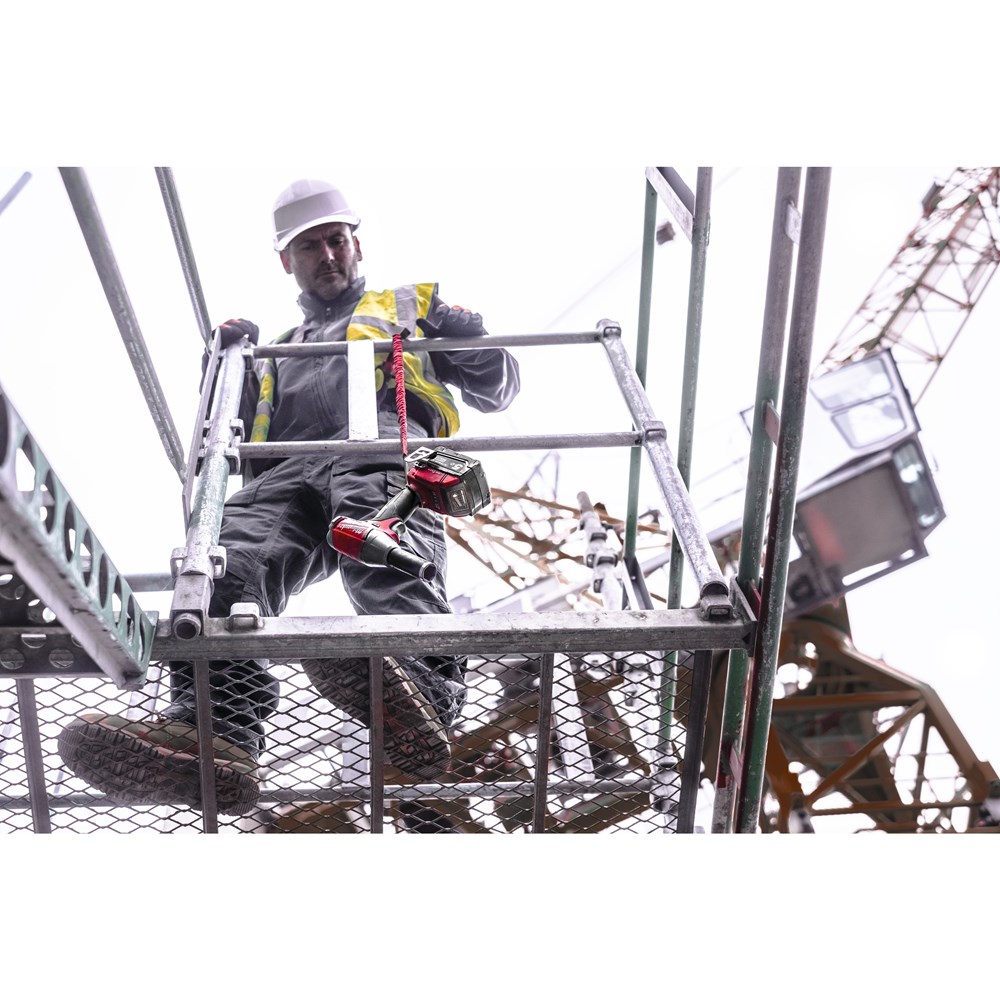 136550_Milwaukee_Lanyard_4_5kg_voor_het_zekeren_van_gereedschap_p4