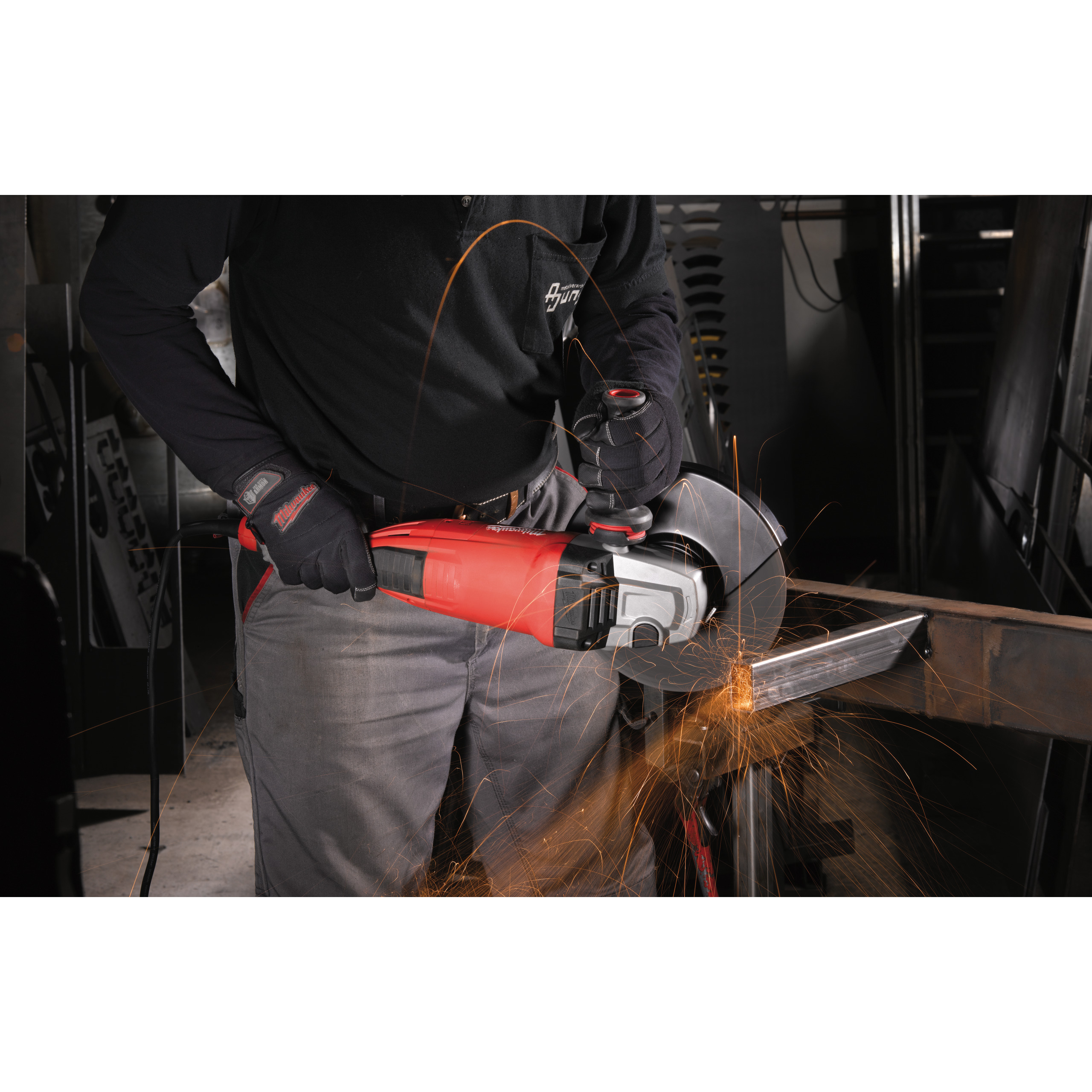 136969_Milwaukee_haakse_slijper_230mm_2200W_AVS_AGV_22_230_E_p3