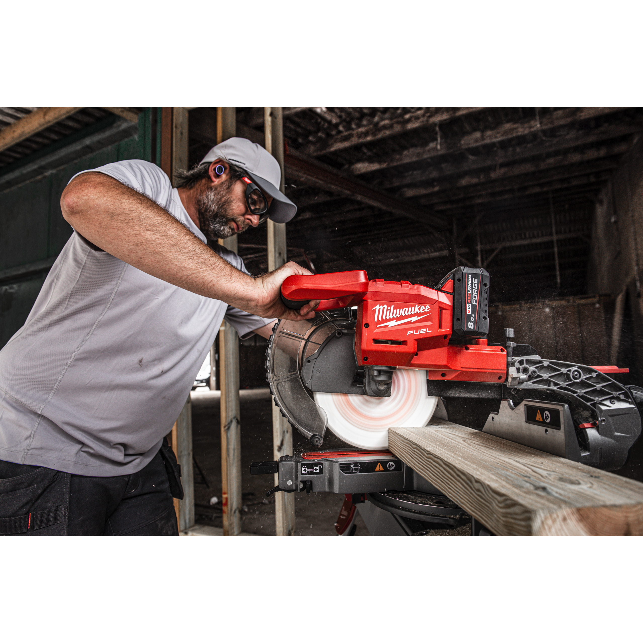 137015_Milwaukee_18V_afkort_verstekzaag_254mm_FUEL_M18_FMS254_0_p5