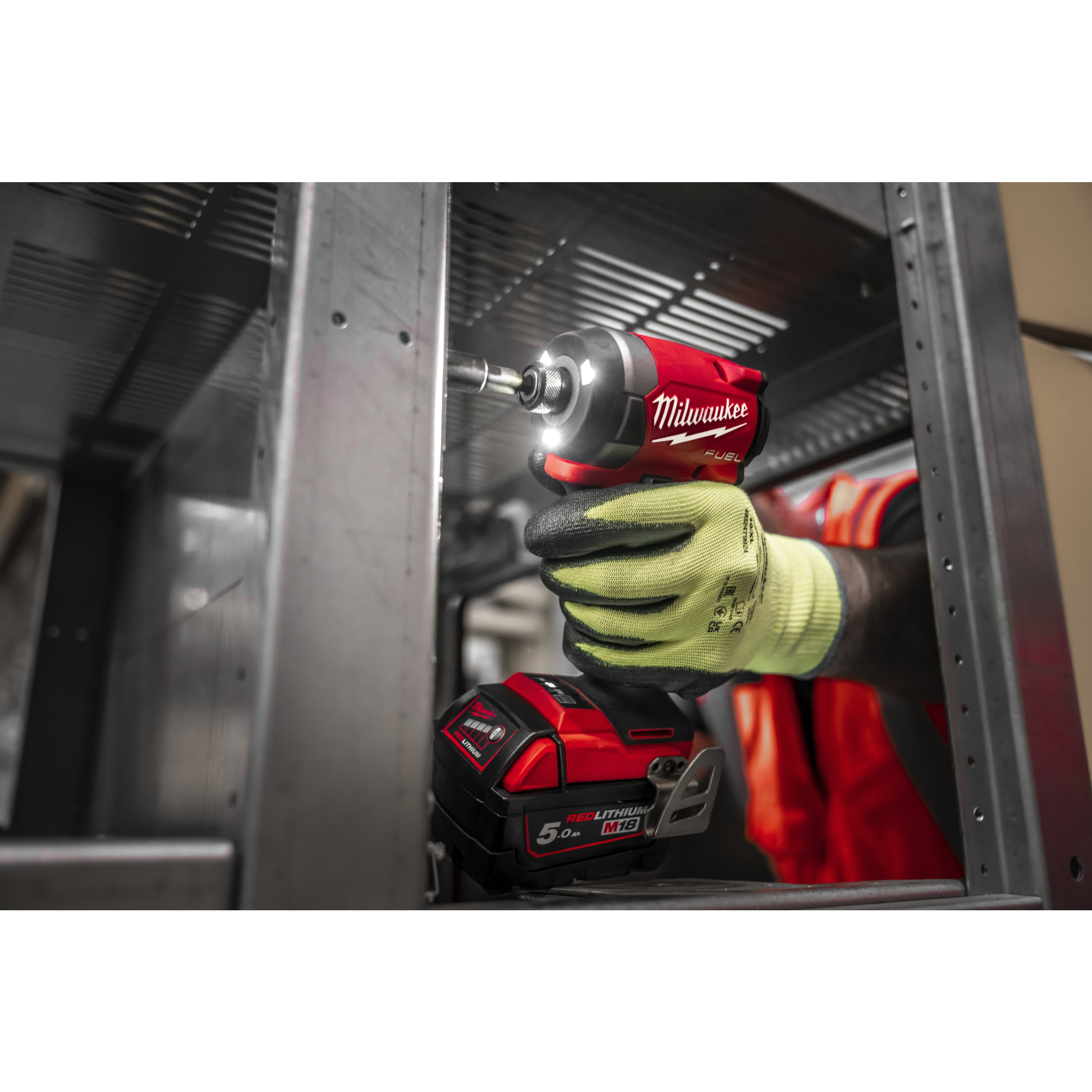 137167_Milwaukee_18V_combiset_2_kit_FUEL__FPD3_FID3__M18_FPP2A3_502X_p3