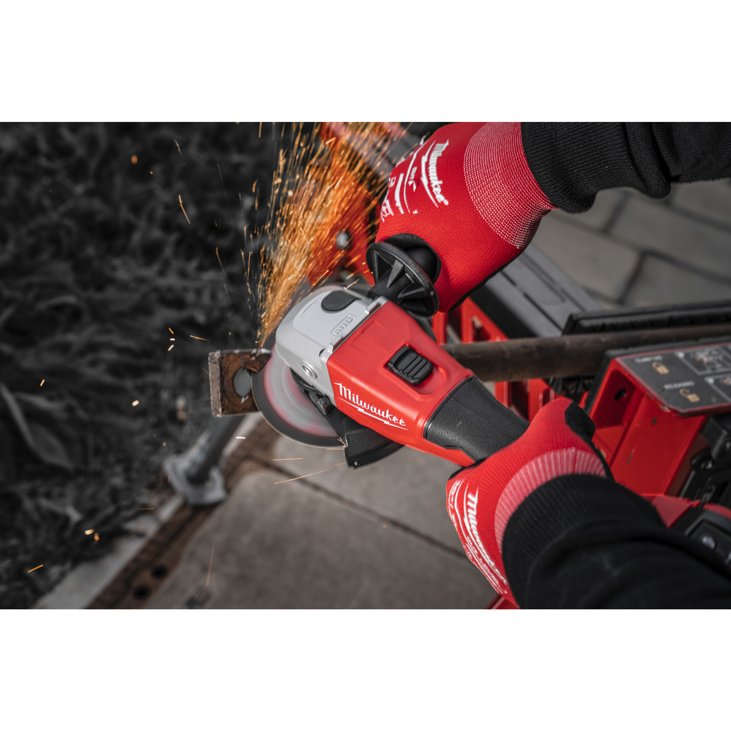 137180_Milwaukee_18V_haakse_slijper_125mm_brushless_M18_BLSAG125X_0_p5