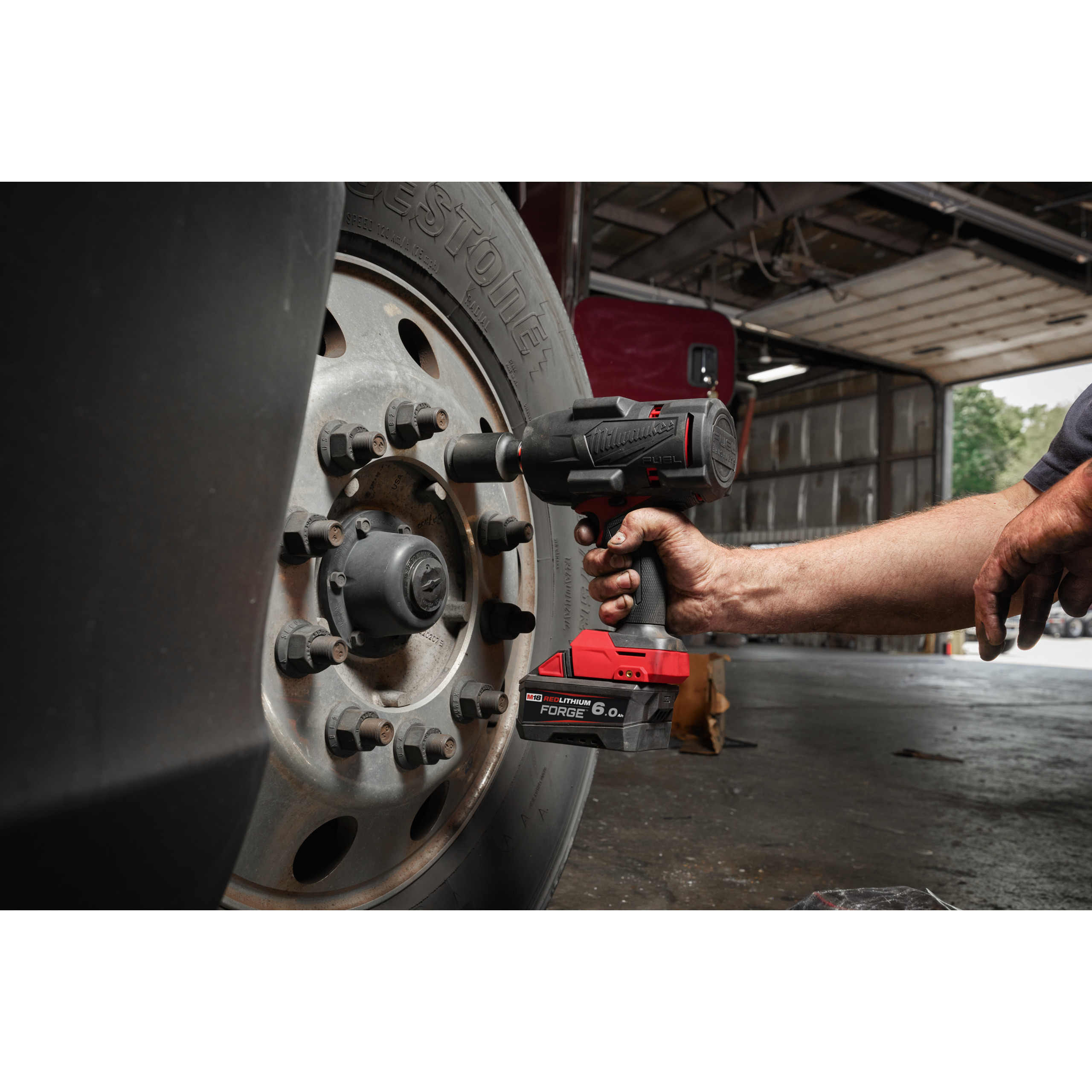 137181_Milwaukee_18V_slagmoersleutel_1_2__1491Nm_FUEL_frictiering_M18_FHIW2F12_0X_p3