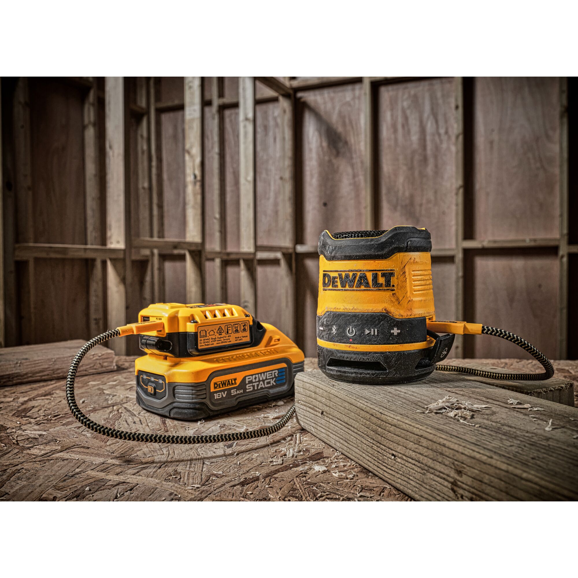 137638_Dewalt_USB_C_Bluetooth_speaker_DCR009_XJ_p8