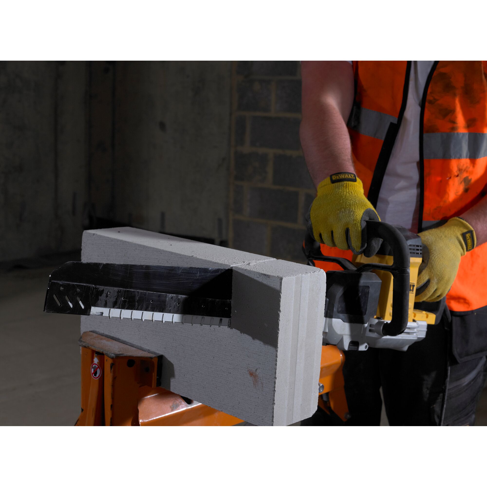 137878_DeWalt_Alligator_zaagblad_430mm_TCT_cellenbeton_DT2975_QZ_p3