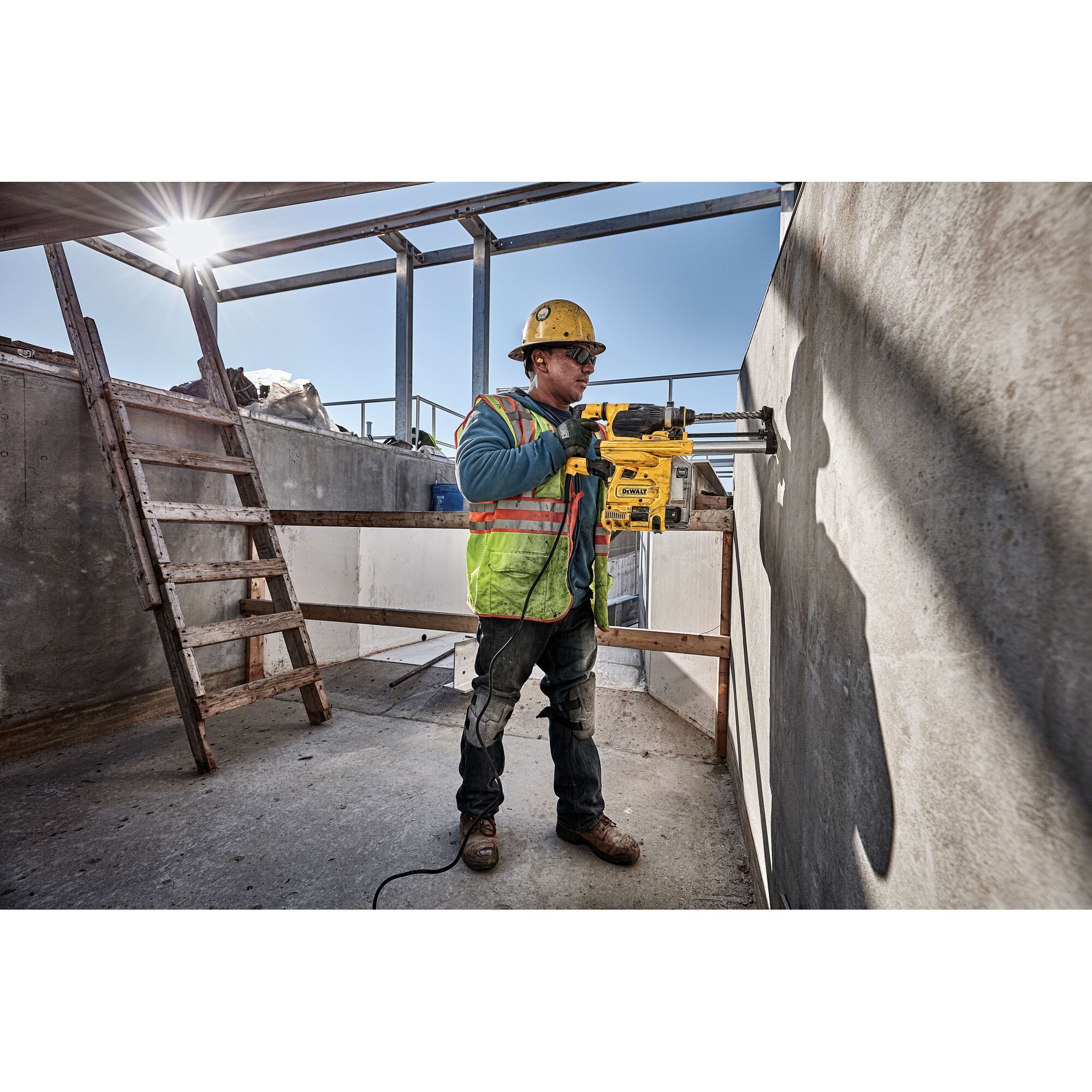 138110_Dewalt_combihamer_30mm_SDS_plus_3_5J_950W_D25333K_QS_p9