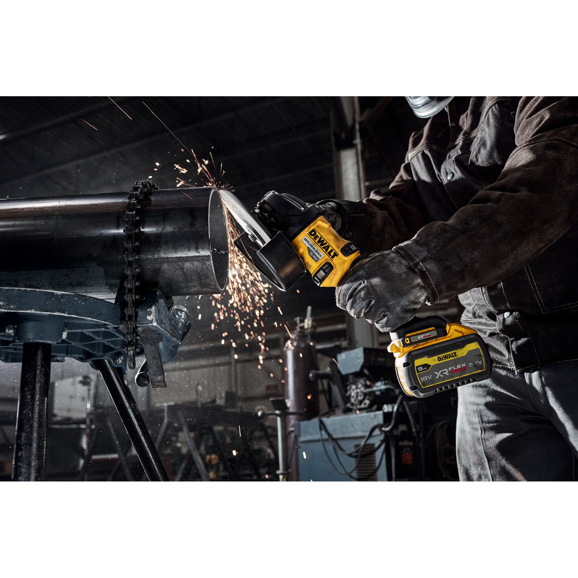 138185_Dewalt_54V_haakse_slijper_180mm_Flexvolt_DCG440N_XJ_p3