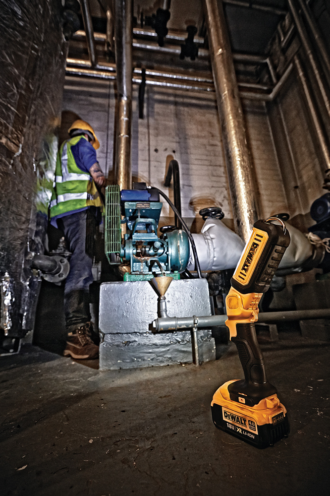 138209_Dewalt_18V_LED_handlamp_500_lm_staafmodel_DCL050_XJ_p2