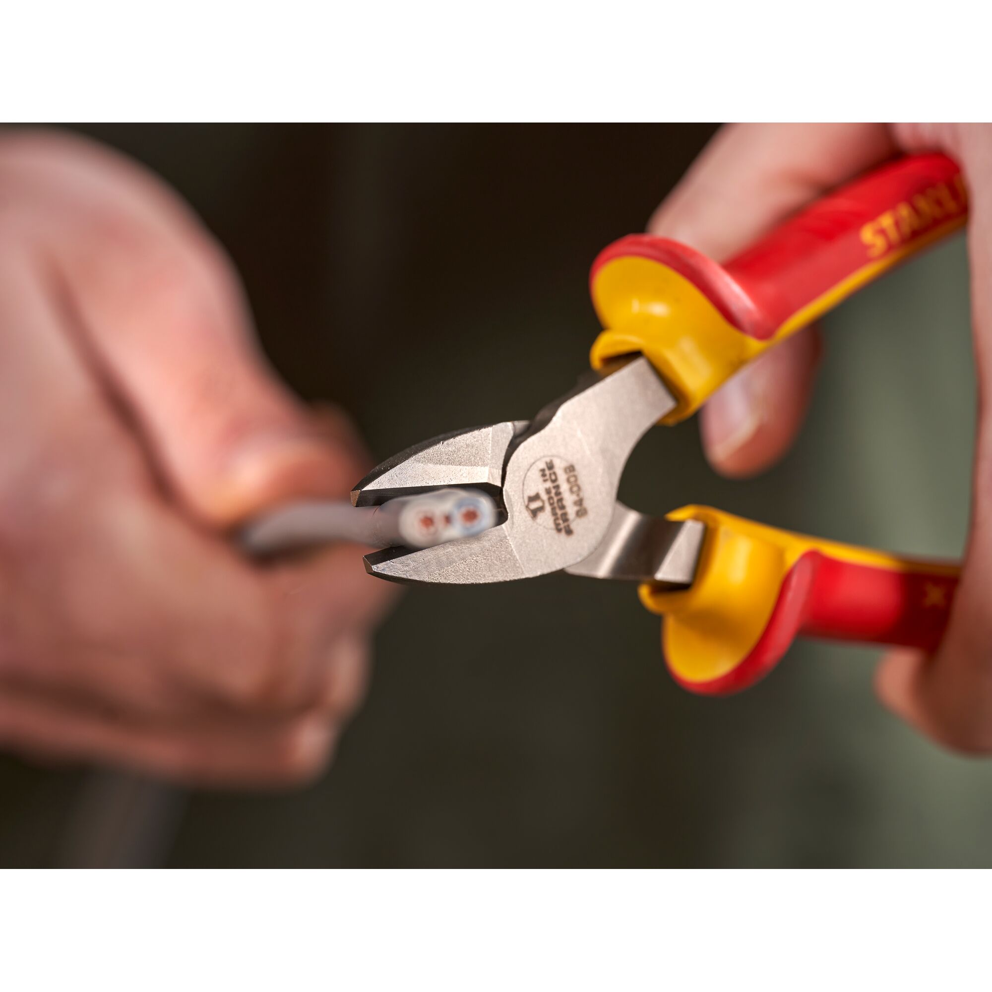 139980_Stanley_Zijsnijtang_VDE_160mm_0_84_009_p5