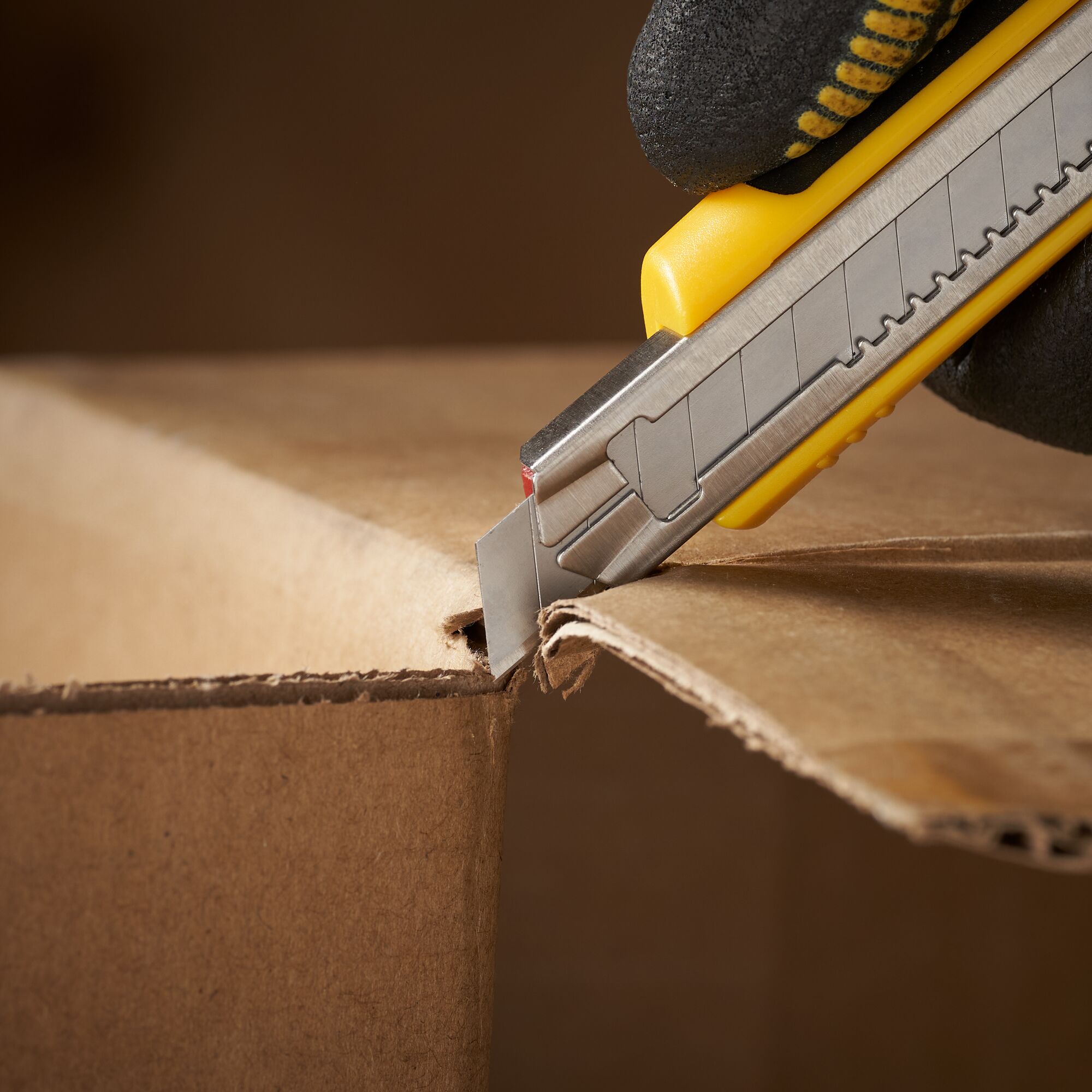 139999_Stanley_Reserve_afbreekmes_9mm_10_stuks_dispenser_x_10_1_11_300_p5