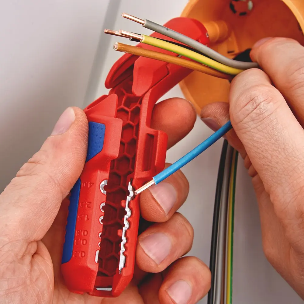 141519_Knipex_ErgoStrip_ontmantelingsgereedschap_rechts_p2