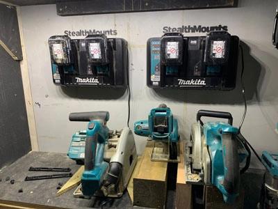 142529_StealthMounts_Makita_acculader_DC18RD_houder_18V_2st_zwart_p2