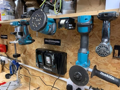 142532_StealthMounts_Makita_machine_houder_18V_4st_blauw_p2
