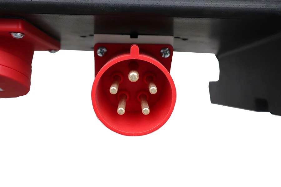 142654_Verdeelkast_32A_1x32A_4_p_2x_32A_5_p_6x230V___onderstel_p2