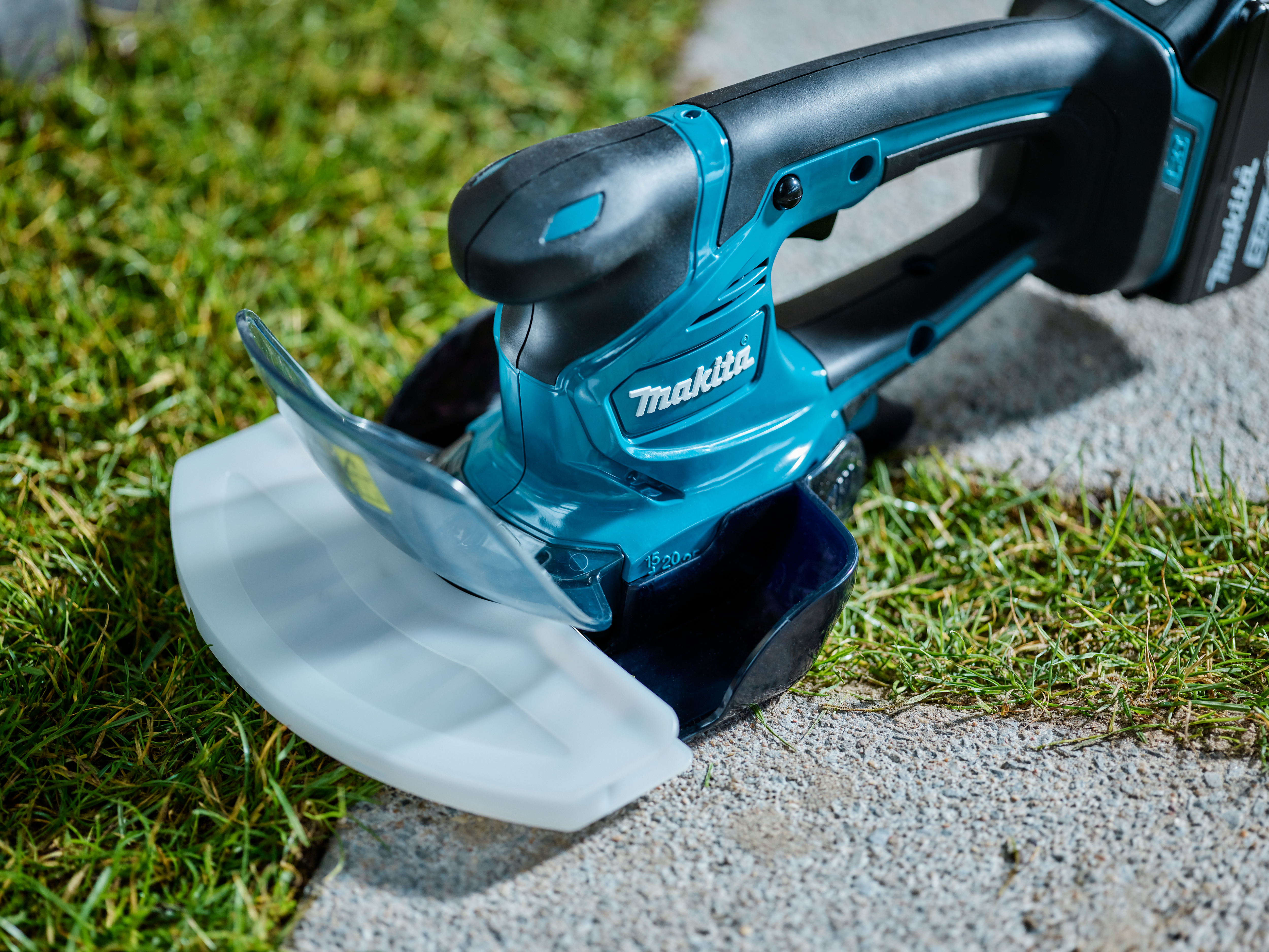 145454_Makita_buxus_grasschaar_DUM604ZX_18V_200_160mm_p5
