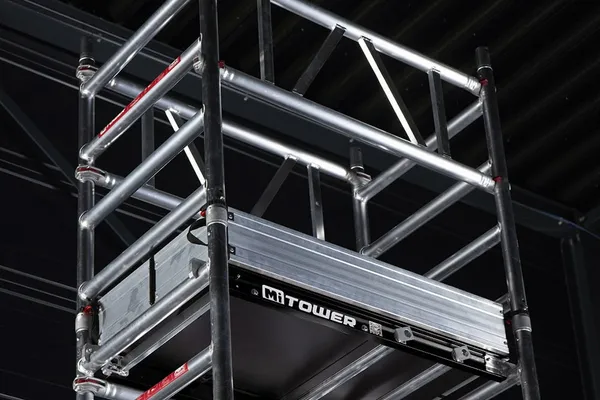 146583_Altrex_rolsteiger_MiTOWER_Fiber_Deck_0_75x1_20x6_20m_p4