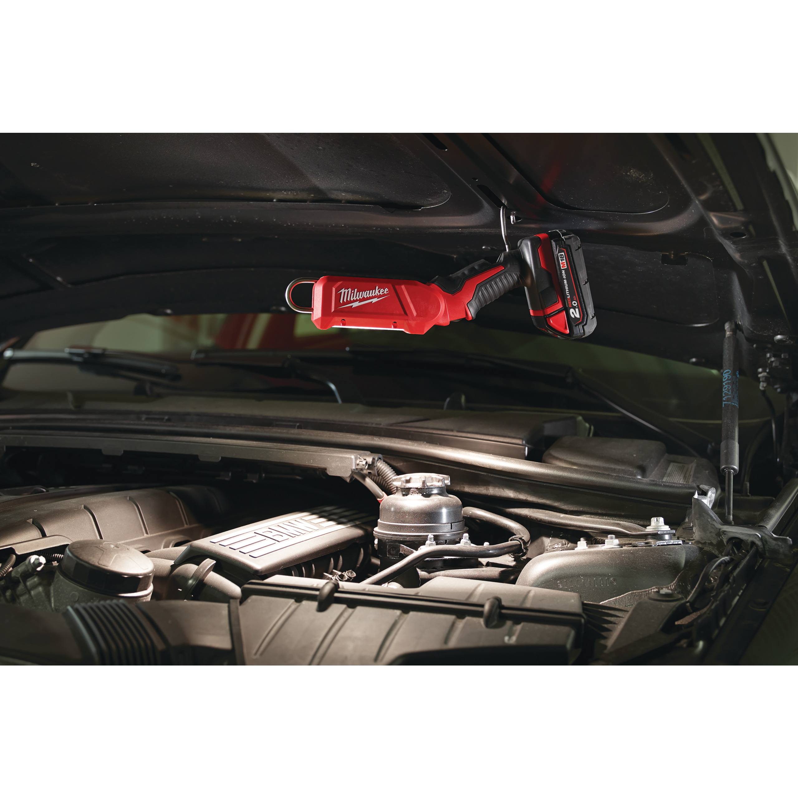 146813_Milwaukee_18V_LED_handlamp_300lm_staafmodel_M18_IL_0_p4