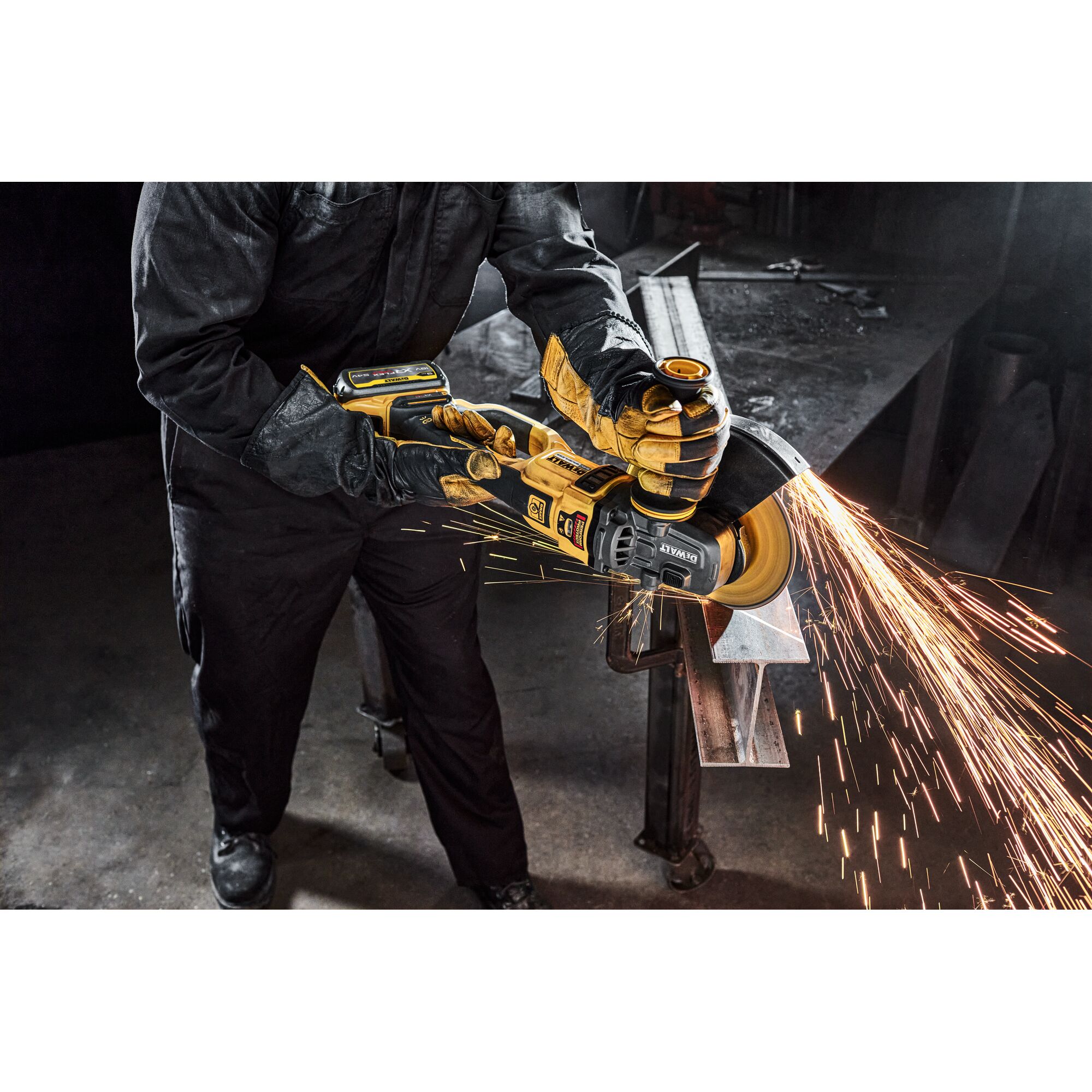 147255_Dewalt_54V_haakse_slijper_230mm_Flexvolt_DCG460NK_XJ_p6