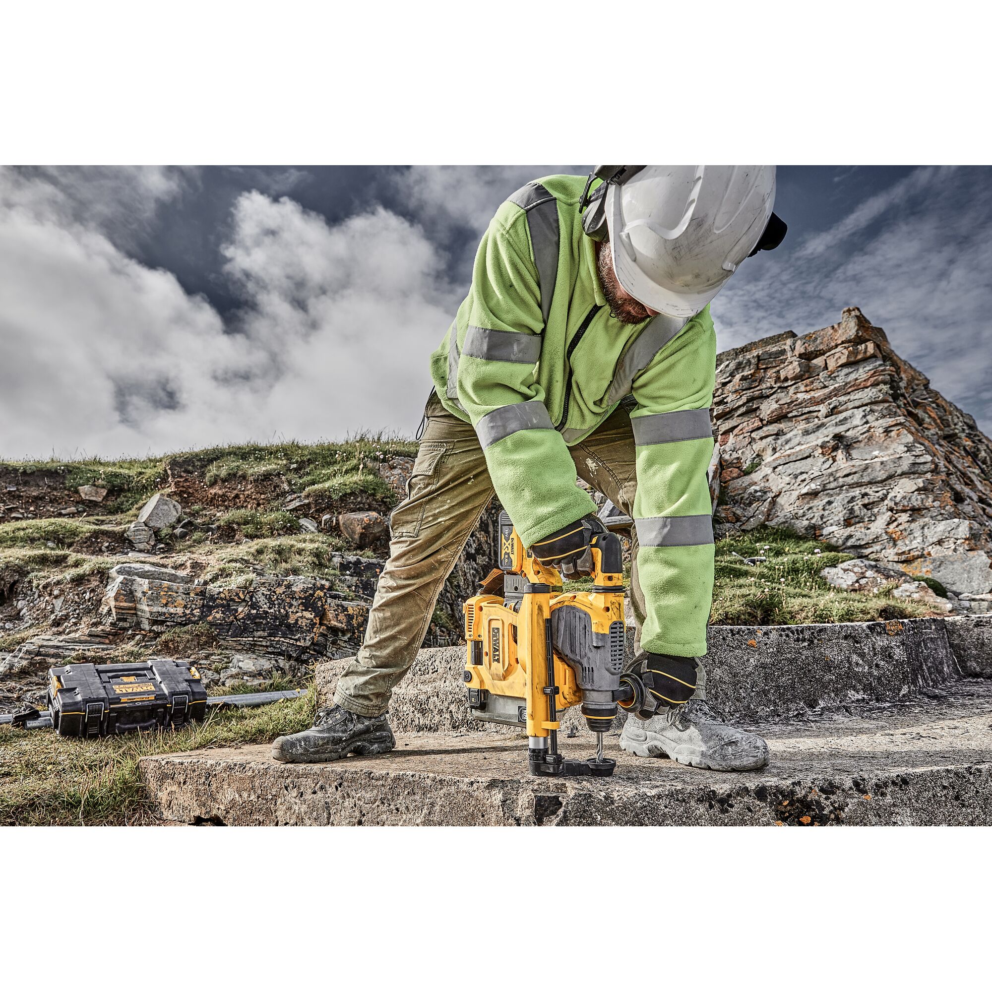 147259_Dewalt_18V_stofafzuiging_met_HEPA_filter_voor_DCH283_333_334_D25323_D25324_D25304DH_XJ_p9